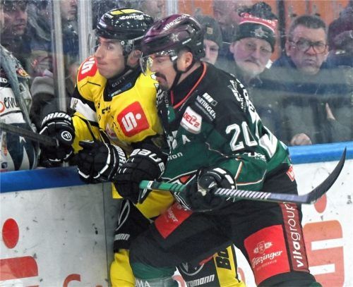 Mit vollem Körpereinsatz: Der Starbulls-Stürmer Manuel Strodel weiß, worauf es in den Play-offs ankommt.Foto Hans-Jürgen Ziegler