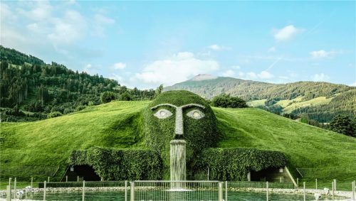 Momente des Staunens erleben Besucher und Besucherinnen bei einem unvergesslichen Ausflug in die Swarovski Kristallwelten in Wattens, Tirol. Fotos swarovski kristallwelten