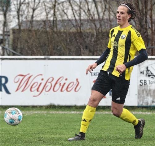 Neuzugang Zsombor Hejjas traf zum ersten Mal im Trikot des FC Töging. Foto Zucker