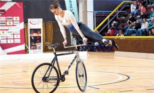 Ramona Dandl wurde Zweite beim Auftakt des UCI-Artistic-Cycling-World-Cup 2025 in CZ-Prag.