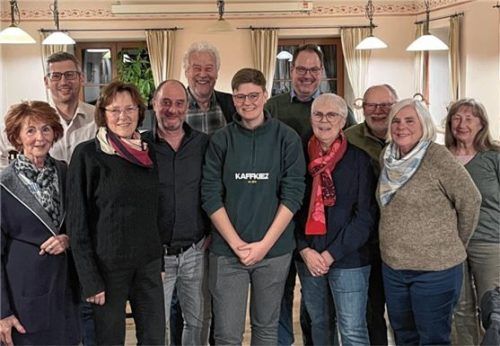 Reka Molnar (Mitte) war zu Gast bei der Mitgliederversammlung des SPD-Ortsvereins Erlenau-Westerndorf St. Peter.Foto re