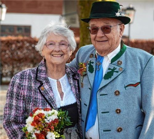Schmieden schon wieder Reisepläne: Irmengard und Anton Galleneder. Foto Weber