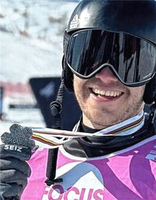Stefan Baumeister hat bei der Snowboard-Weltmeisterschaft in St. Moritz im Riesenslalom die Silbermedaille geholt. Foto Snowboard Germany