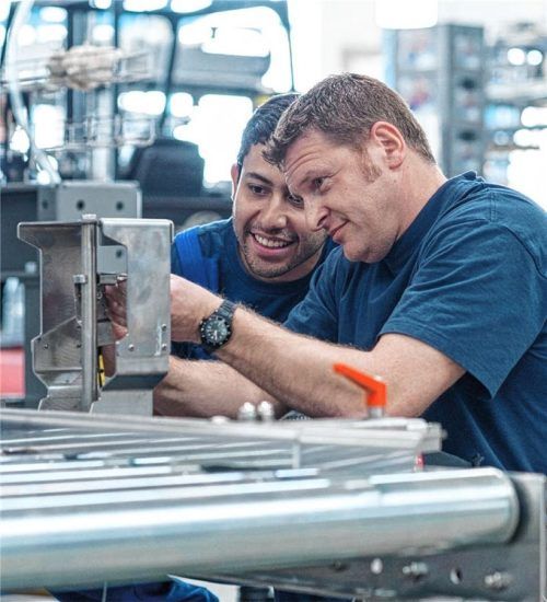Wie sicher sind die Arbeitsplätze beim Verpackungsspezialisten Krones? Die Zahlen des Verpackungs- und Abfüllspezialisten sehen durchaus positiv aus. Für das Unternehmen mit Standort in Rosenheim ist das internationale Geschäft entscheidend.Fotos Krones