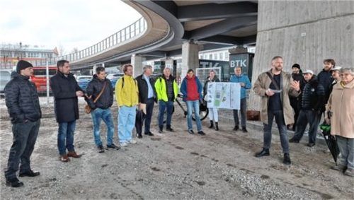 Zahlreiche Interessenten, zukünftige Nutzer und Vertreter der Rosenheimer Vereine nahmen an dem Beteiligungsworkshop zur „Bridge15“ teil.Foto Bürgerstiftung