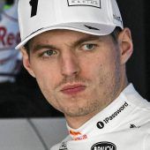 Frustrierter Verstappen fährt hinterher