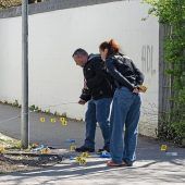 Mann sticht auf seine Ex ein