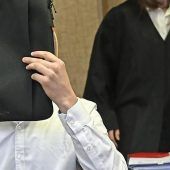 Student besticht Universität