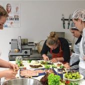 280 Mittelschüler beschnuppern die Berufsschule 1 in Rosenheim