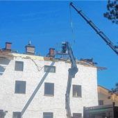 Nebengebäude-Abriss in Ostermünchen erfordert Vorsicht