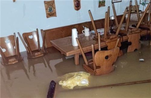 Abgesoffen ist beim Juni-Hochwasser 2024 der Keller des Badwirts, der von den Trachtlern genutzt wurde. Foto Deindl