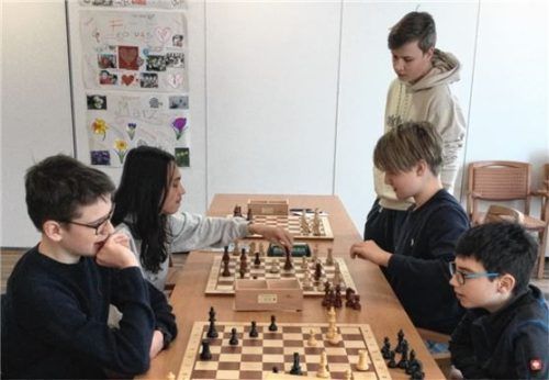 Aktive Jugend der Inntaler Schachfreunde: (von links) Joshua Marschinke, Ethan Langenhan, Tobias Hölzl, Vitus Schweinsteiger und Jakob Brunschmid.