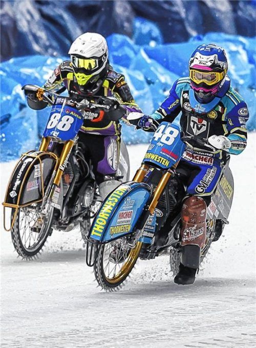 Am Treppchen vorbei: Weder Luca Bauer, noch Max Niedermaier (von rechts) schafften es in die Top Drei.Foto Hans Weitz