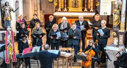 ANIMA beim Passionssingen in der Ostermünchner Pfarrkirche.Foto Stache