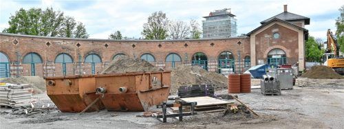 Auf dem Vorplatz des Lokschuppens befindet sich derzeit eine Baustelle. Foto Peter Schlecker