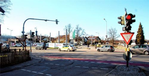 Auf der Äußeren Münchener Straße ist es Mitte März zu einem Unfall gekommen, bei dem ein Lkw-Fahrer eine junge Mutter übersehen hat, die mit einem Lastenfahrrad unterwegs war. Foto Josef Reisner