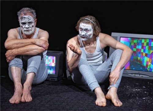 Befinden sich in der Vorhölle: Carsten Klemm (links) und Andreas Hagl als König Lear und sein Hofnarr. Foto flamm