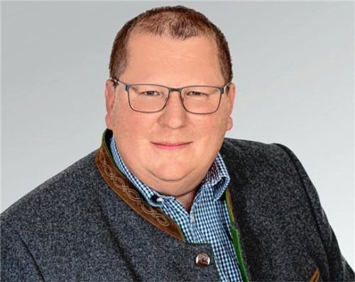 Beste Wünsche für eine erfolgreiche Zukunft der Hochstätter Musi: Bürgermeister Stefan Adam.