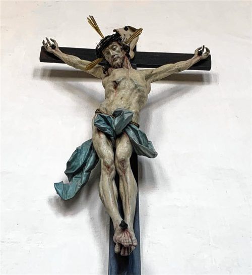 Das Kruzifix in der katholischen Filialkirche Heilig Geist in Rosenheim. Foto Gruber