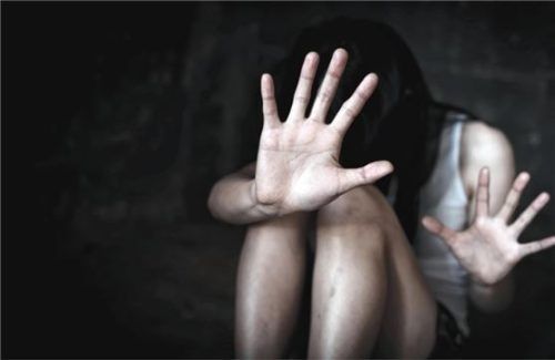 Der Angeklagte bestritt der Tatvorwurf der Vergewaltigung einer 19-jährigen Frau (Symbolbild). Foto imago