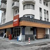 Moderner Markt mit Nachhaltigkeitskonzept