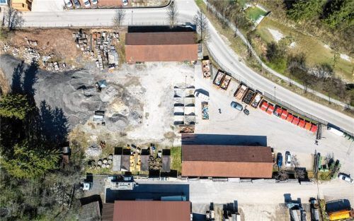 Der Kreisausschuss hatte jüngst bereits zugestimmt, die Grüngutsammelstelle in den Wertstoffhof (Foto) in Bad Feilnbach zu integrieren. Foto  Kriechbaumer