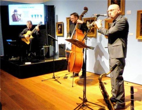 Die „Golden Notes“ auf der Bühne: (von links) Andreas Seifinger, Harald Scharf und Hugo Siegmeth. Foto fischer