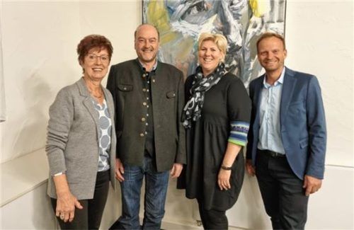 Die neue und alte Spitze: (von links) Ulrike Plankl (stellvertretende Fraktionsvorsitzende), Dr. Wolfgang Bergmüller (Fraktionsvorsitzender), Alexandra Linordner (stellvertretende Fraktionsvorsitzende), Maximilian Haimmerer (stellvertretender Fraktionsvorsitzender).Foto CSU