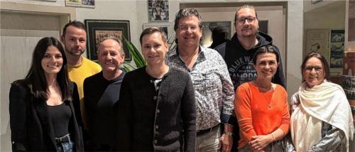 Die neue Vorstandschaft des TC Bad Endorf: (von links) Anna Ziegler, Patrick Schupfinger, Simon Neuert, Manuel Baier, Vorsitzender Thomas Seidl, Stefan Kummer, Zweite Vorsitzende Alina Utz und Andrea Pronnet-Hinterberger.Foto Dangl