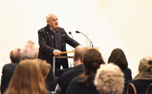 Dr. Ludwig Spaenle sprach sehr betroffen über das Thema Judenhass. Foto Trautwein,/Bildungswerk)