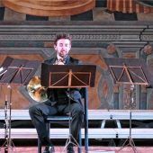 Ein schwarzer Porsche tanzt Tango