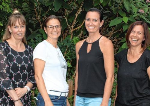 Führen die TuS-Abteilung „Bewegung & Tanz“ auch weiterhin an: Angela Schulz, Sylvia Hamberger, Karin Kühbandner und Doris Busch (von links).Foto Schulz