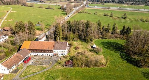 Für die Erschließung des neuen Gewerbegebiets Eulenau will die Gemeinde Bad Feilnbach jede Menge Geld in die Hand nehmen. Foto Kriechbaumer