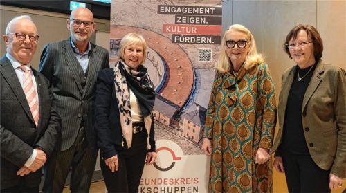 Kassenprüfer Anton Heindl, Schriftführer Thomas Möller, Zweite Vorsitzende Ursula Klarner, Vorsitzende Gabriele Bauer, Dritte Bürgermeisterin Gabriele Leicht (von links).Foto VKR