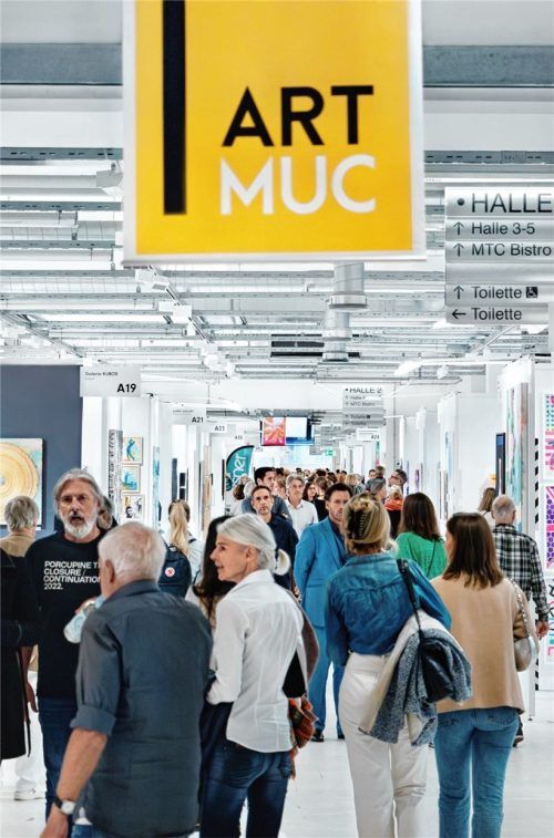Knapp 150 jurierte internationalen Künstler aus zwölf Ländern zeigen bei der ARTMUC vom 1. bis 4. Mai in München ein breites Spektrum künstlerischer Positionen.