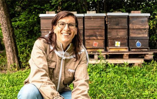 Maria Lohmeier ist Pionierin: Sie war die erste Frau, die im Gau als ehrenamtliche Bienensachverständige unterwegs war. Foto Gudrun Muschalla.