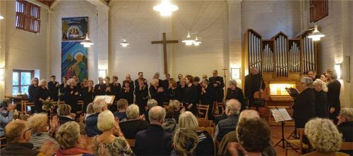 Passionskonzert 2025 in der evang.-luth. Emmauskirche in Feldkirchen-Westerham mit dem Kirchenchor Bruckmühl und Gästen aus München, Prien und Bad Aibling. Foto gerhard kissel