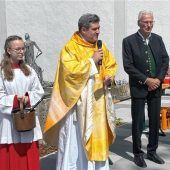 Segen für neuen Vorplatz