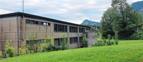 Rund 4,8 Millionen Euro Eigenanteil wird die Gemeinde Brannenburg für die notwendige Erweiterung der Grund- und Mittelschule zahlen müssen.Foto Stuffer-Chunphetch