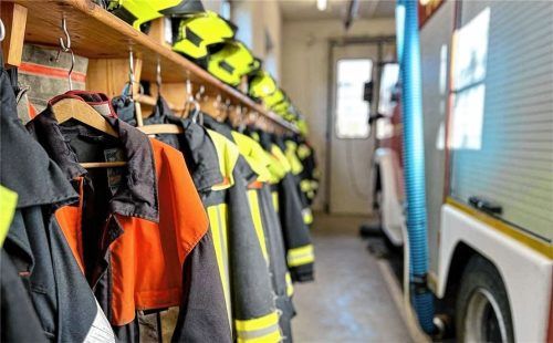 Sind die drei Feuerwehren am Samerberg für die kommenden Herausforderungen gut aufgestellt? Eine Bedarfsplanung soll dies überprüfen. Foto Deindl