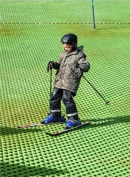 Skifahren lernen auf Matten: Ist das die Zukunft? Fotos Skitrax