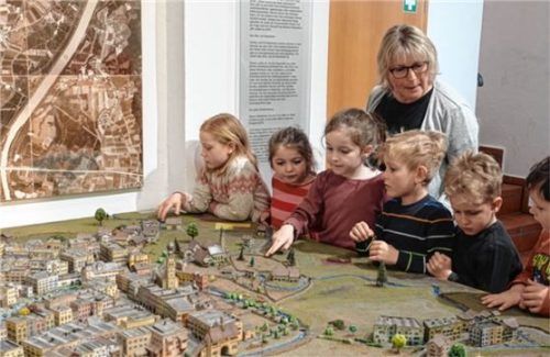Spannend und ansprechend sind die Führungen für Kinder im städtischen Museum. Foto Wunsam