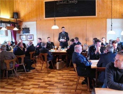 Vorsitzender Martin Deindl blickte auf das Jahresgeschehen zurück.Foto Deindl