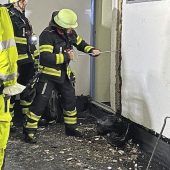 Feuer in Mehrfamilienhaus