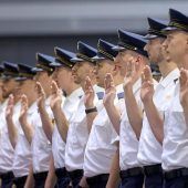 Finanzminister kündigt Einschnitte an