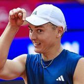 Engel nimmt seinen Babysitter hops