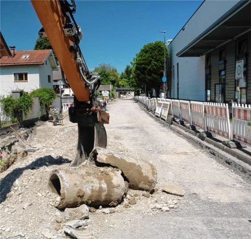 An dieser Baustelle in der Flurstraße in Kolbermoor ist nach Angaben der Polizei am Montag, 12. Mai, ein Bauarbeiter (49) von einem Autofahrer (37) mit einem Schlagstock attackiert worden. Foto Matthias Riediger, Imago/Panthermedia