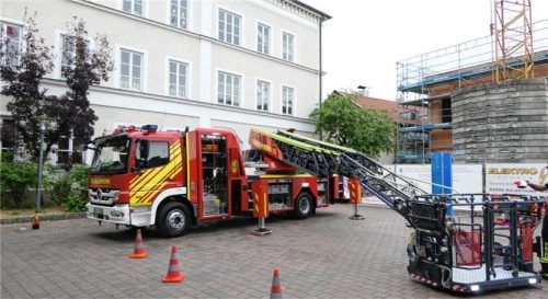 Ausgestellt waren auch die verschiedenen Fahrzeuge der Feuerwehr.