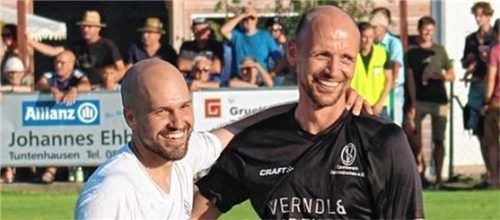 Bernd Schiedermeier (rechts) und Ludwig Peetz sind weiterhin gemeinsam für die sportlichen Geschicke beim SV Ostermünchen verantwortlich.Foto SV Ostermünchen