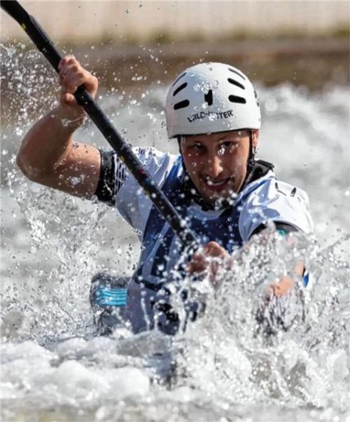 Christopher Massini zeigte im ersten Saisonrennen eine starke Leistung und entschied den Sprint für sich.Foto re